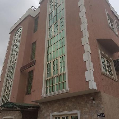 Fbm Place Guest House Agun Екстериор снимка