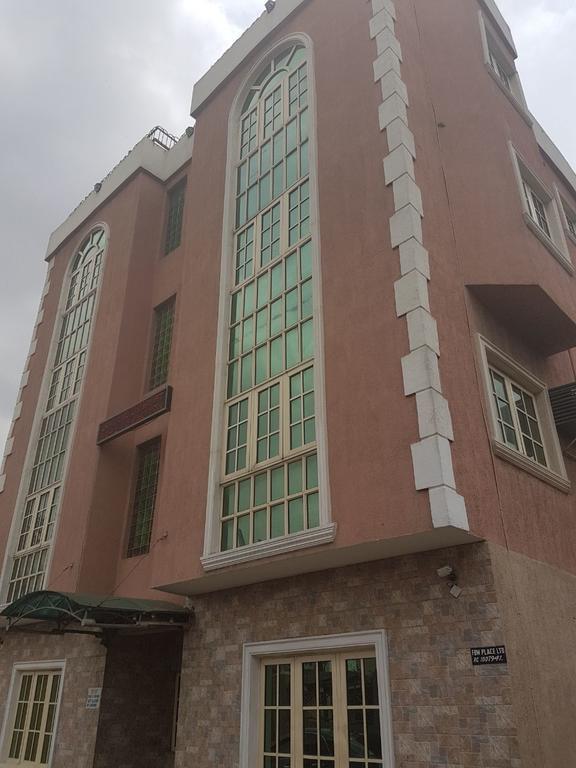 Fbm Place Guest House Agun Екстериор снимка